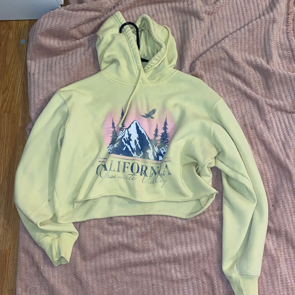 Yellow Cali sweat shirt